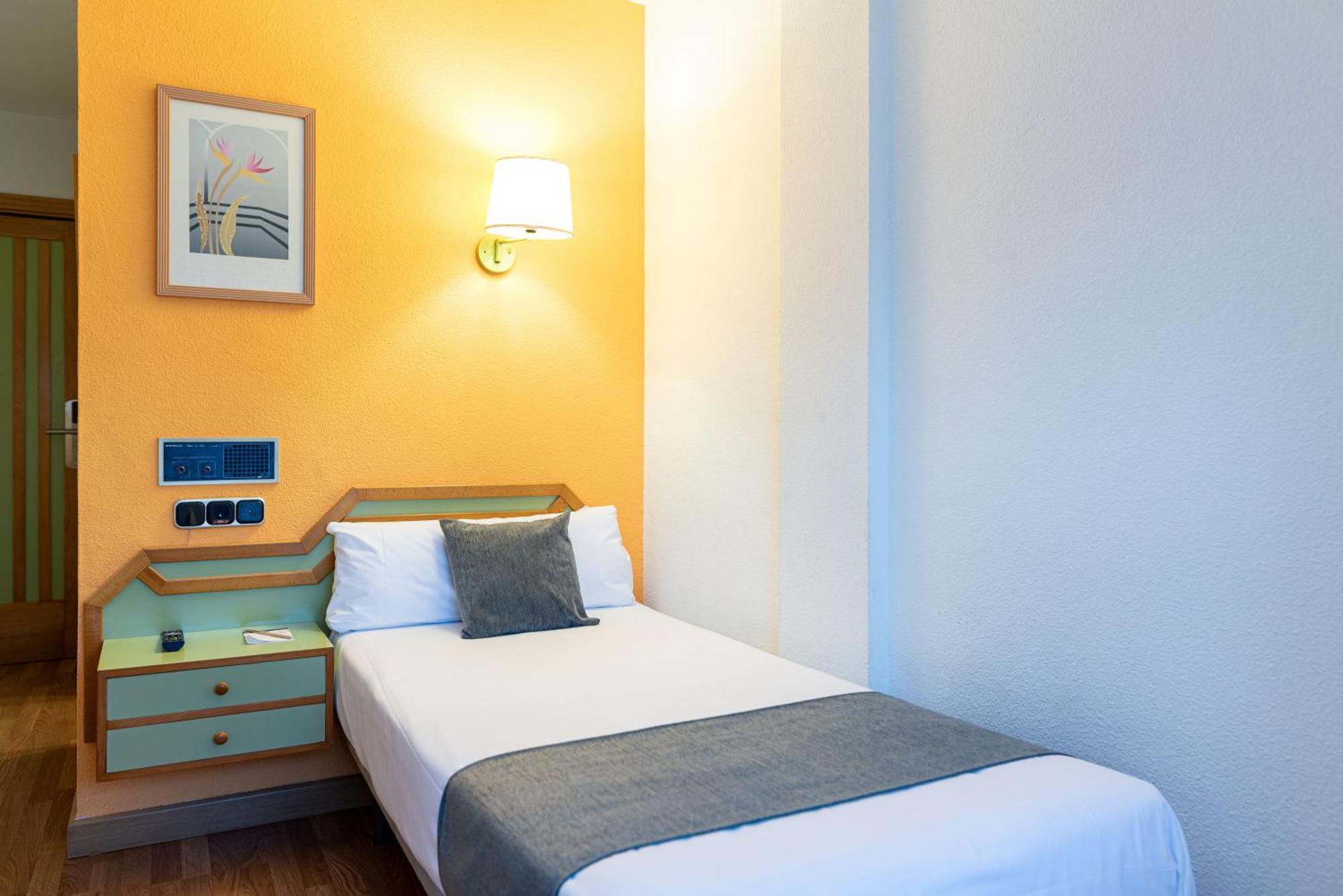 Hotel Alda Guijuelo Exterior photo